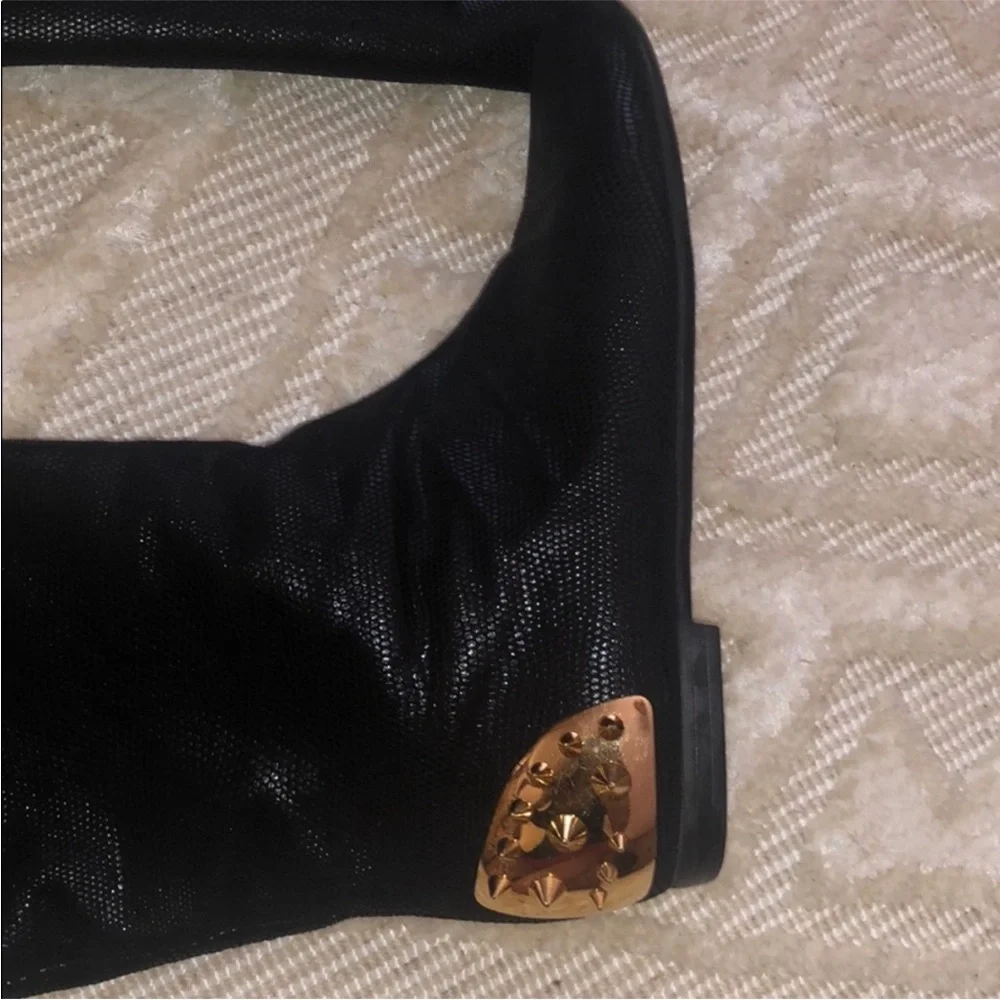✨🖤 Giuseppe Zanotti Black shiny textured Leather Boot🖤✨